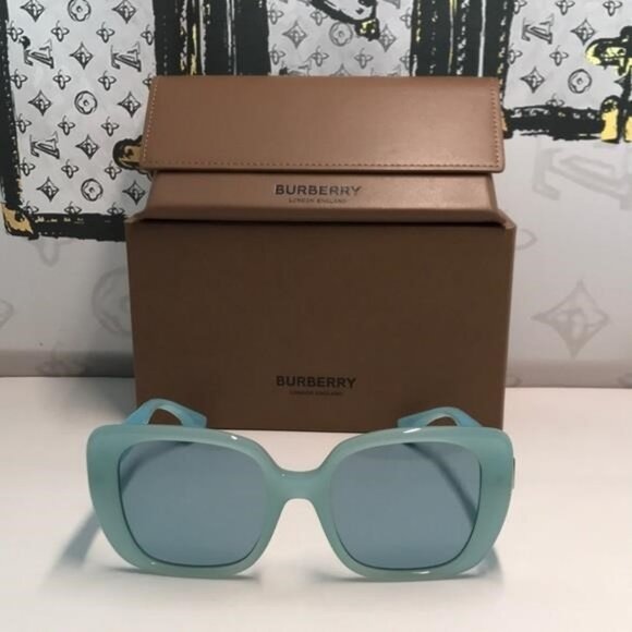 NEW AUTHENTIC Burberry Blue Women\'s Sunglasses BE4371 4086 main image 4